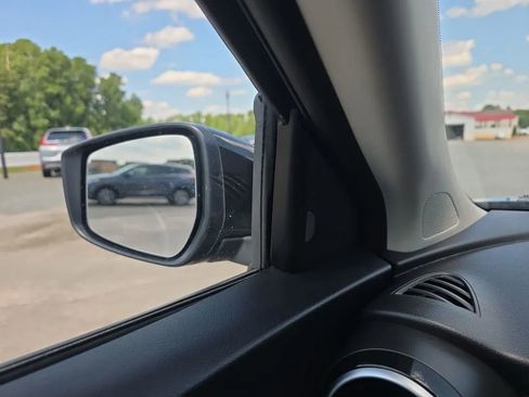 Used 2024 Nissan Kicks SV image 24