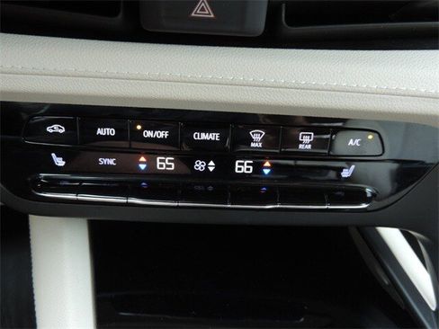 Used 2022 Buick Envision Preferred image 19