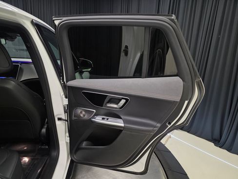 Used 2023 Mercedes-Benz EQE 500 4MATIC SUV w/ Exclusive Trim Package image 45