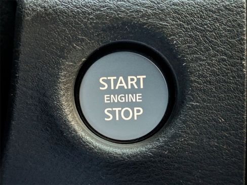 Used 2022 Nissan Frontier SV w/ Technology Package image 22