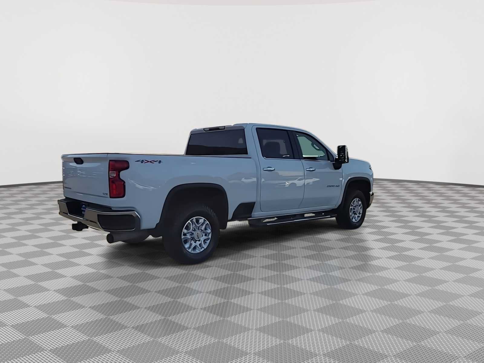 Used 2024 Chevrolet Silverado 2500 LTZ AWD/4WD image 8