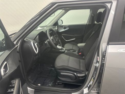 Used 2024 Kia Soul LX w/ Option Group 015 image 9