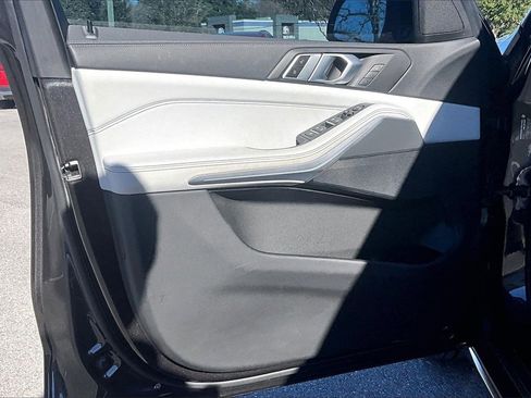 Used 2023 BMW X5 xDrive40i w/ Premium Package image 17