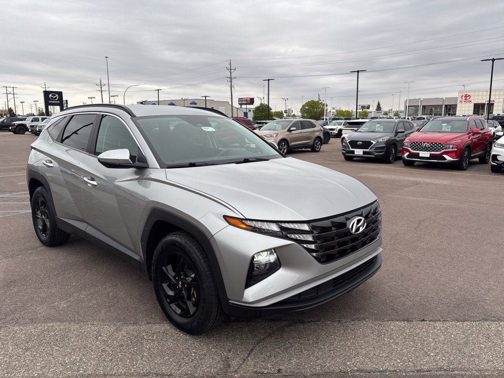 Used 2022 Hyundai Tucson SEL w/ Cargo Package AWD/4WD image 3