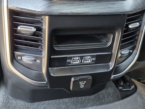 Used 2023 RAM 1500 Laramie AWD/4WD image 37