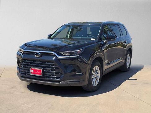 Certified 2026 Toyota Grand Highlander FWD image 7