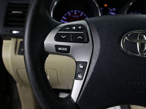 Used 2013 Toyota Highlander Limited image 34
