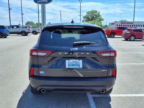 Certified 2025 Ford Escape ST-Line Select w/ Tech Pack #1 AWD/4WD image 4