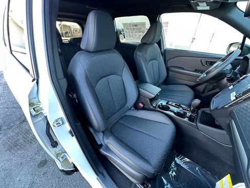 Used 2026 Subaru Forester Premium AWD/4WD image 15