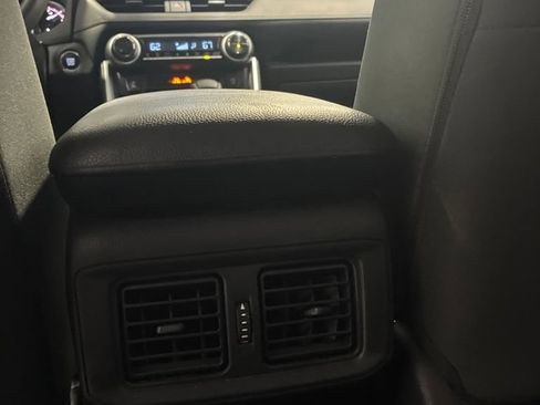 Used 2025 Toyota RAV4 XLE AWD/4WD image 29