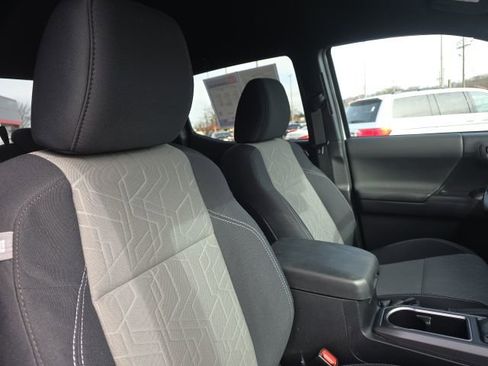 Certified 2022 Toyota Tacoma TRD Sport image 11