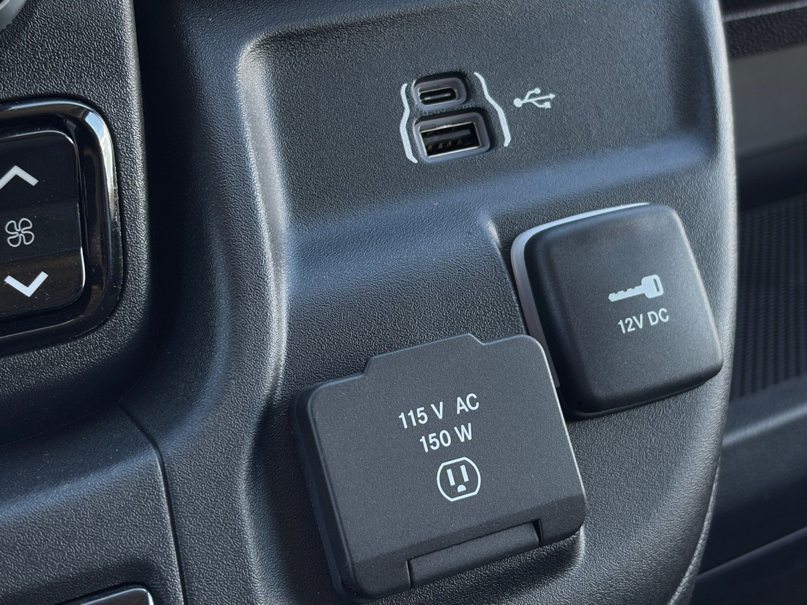 New 2026 RAM ProMaster 1500 w/ Convenience Group FWD image 19