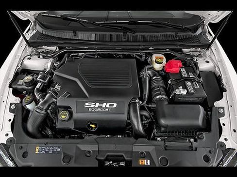 Used 2019 Ford Taurus SHO image 79