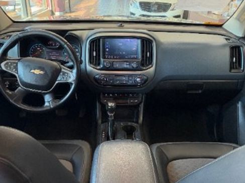 Used 2022 Chevrolet Colorado Z71 w/ Safety Package AWD/4WD image 24