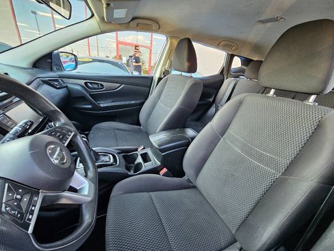 Used 2019 Nissan Rogue Sport S FWD image 13