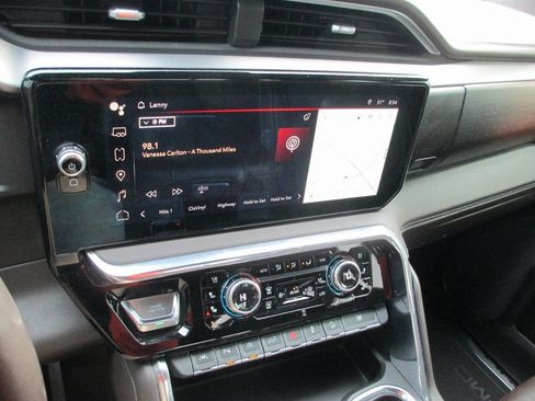 Used 2023 GMC Sierra 1500 Denali image 34
