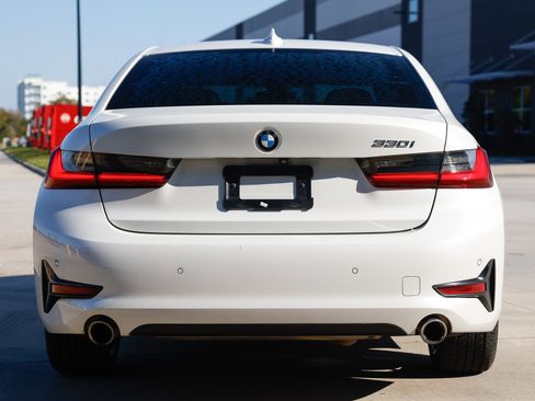 Used 2019 BMW 330i Sedan w/ Premium Package image 12