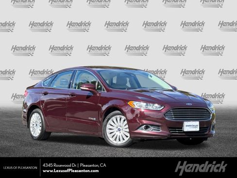 Used 2013 Ford Fusion SE FWD image 1