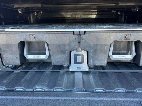 Used 2024 Chevrolet Silverado 3500 High Country w/ High Country Premium Package AWD/4WD image 17