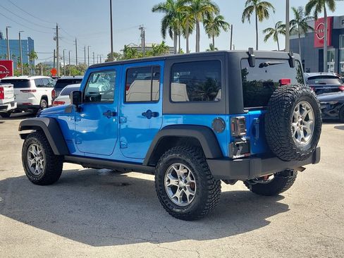 Used 2015 Jeep Wrangler Unlimited Rubicon w/ Connectivity Group AWD/4WD image 10