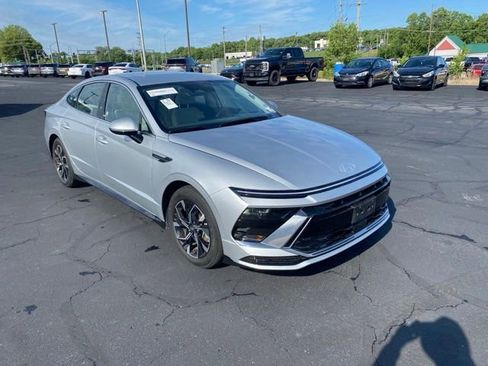 Used 2025 Hyundai Sonata SEL FWD image 7
