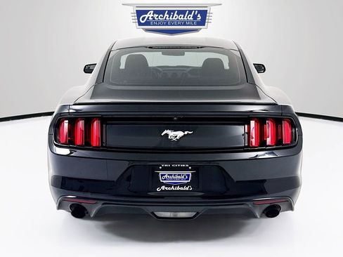 Used 2015 Ford Mustang Coupe image 5
