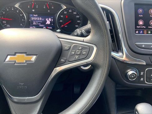 Used 2023 Chevrolet Equinox LT FWD image 19