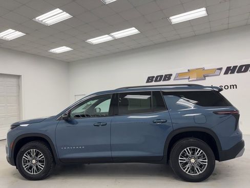 Used 2024 Chevrolet Traverse LT w/ Trailering Package image 8