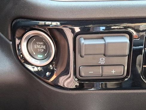 Used 2024 Chevrolet Silverado 1500 High Country w/ High Country Premium Package image 54