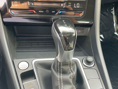 New 2026 Volkswagen Jetta SE FWD image 16