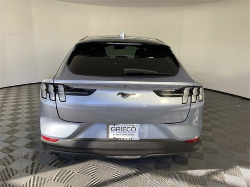 Used 2022 Ford Mustang Mach-E Select image 7