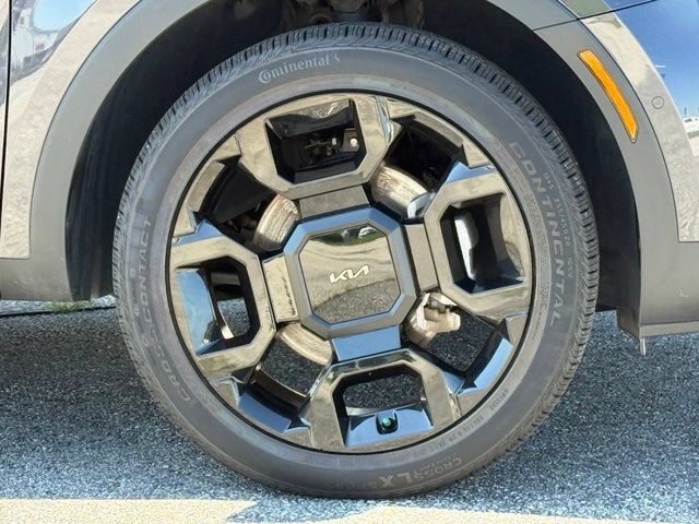 Certified 2025 Kia Sorento SX Prestige w/ Sage Leather Package AWD/4WD image 10