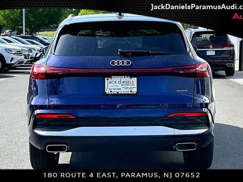 Used 2025 Audi Q5 Premium w/ Convenience Package AWD/4WD image 4