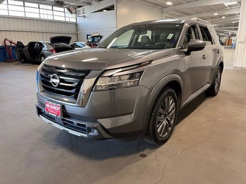Used 2022 Nissan Pathfinder SL w/ SL Premium Package image 7