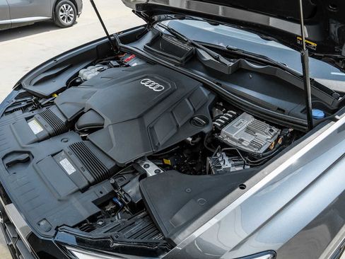 Used 2020 Audi Q8 Premium Plus w/ Premium Plus Package image 59