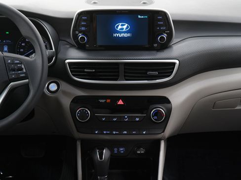 Used 2019 Hyundai Tucson Value w/ Cargo Package image 16