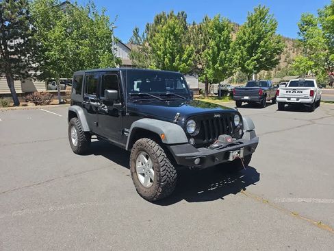 Used 2015 Jeep Wrangler Unlimited Sport w/ Quick Order Package 24S AWD/4WD image 7