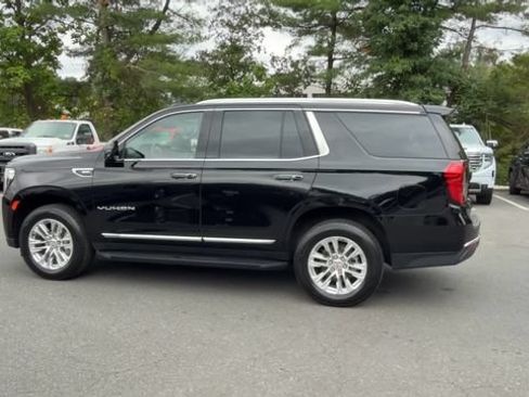 Used 2024 GMC Yukon SLT w/ SLT Luxury Package AWD/4WD image 5
