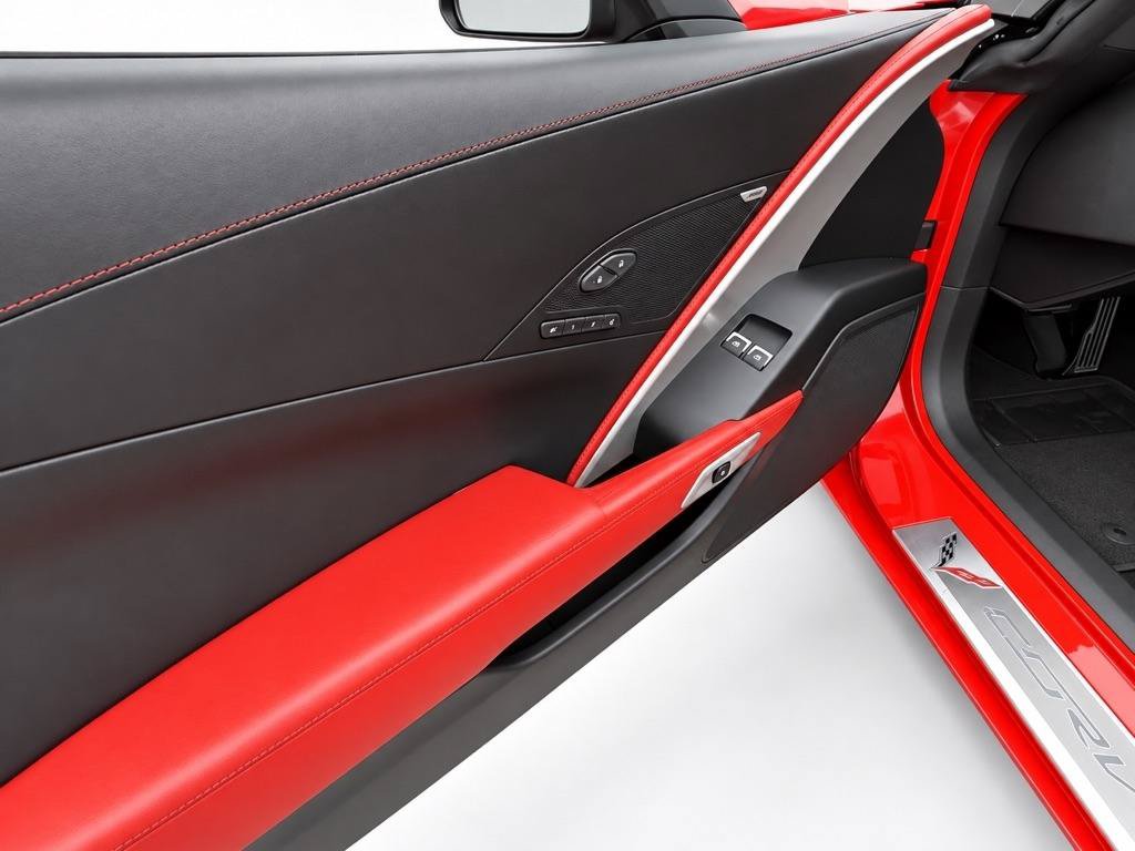 Used 2015 Chevrolet Corvette Stingray Coupe RWD image 11
