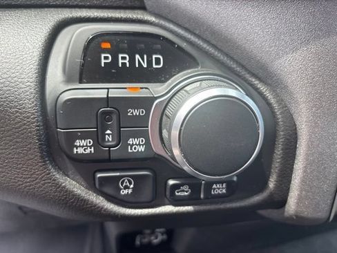 Used 2025 RAM 1500 Warlock AWD/4WD image 13
