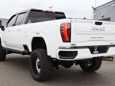 Used 2025 GMC Sierra 3500 AT4 w/ AT4 Premium Plus Package AWD/4WD image 3