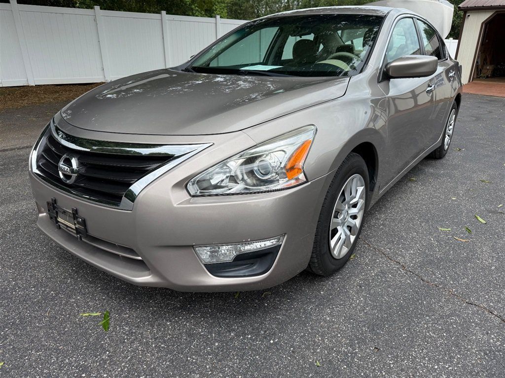 Used 2015 Nissan Altima 2.5 S w/ Power Driver Seat Package FWD image 1