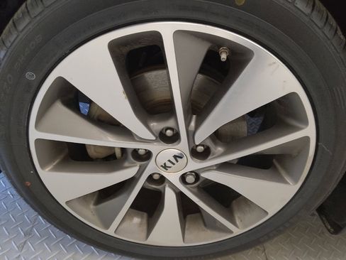 Used 2019 Kia Optima S image 31