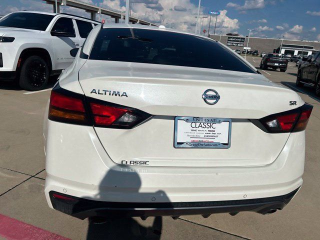 Used 2020 Nissan Altima 2.5 SR w/ Premium Package FWD image 8