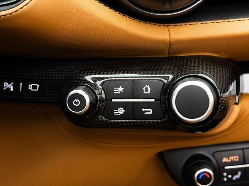 Used 2021 Ferrari 812 GTS RWD image 39