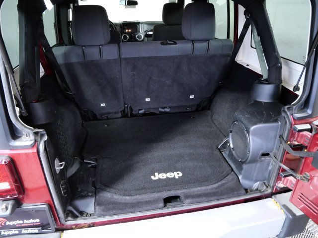 Used 2011 Jeep Wrangler Unlimited Sahara AWD/4WD image 7