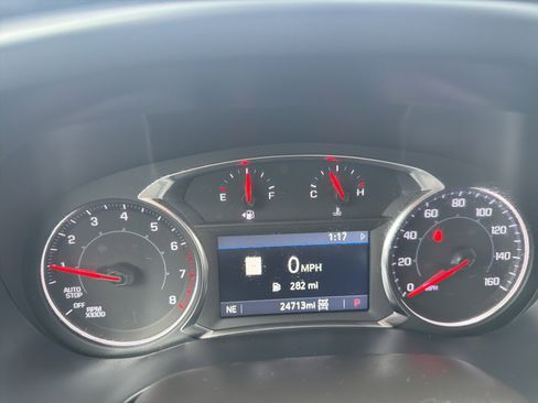 Used 2023 GMC Acadia SLT image 25