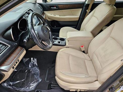 Used 2018 Subaru Outback 2.5i Limited image 16