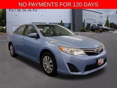 Used 2012 Toyota Camry SE image 1