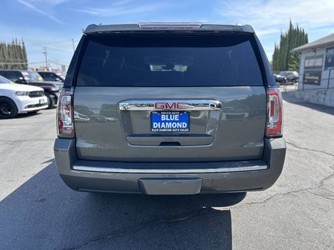 Used 2017 GMC Yukon XL Denali w/ Open Road Package AWD/4WD image 5